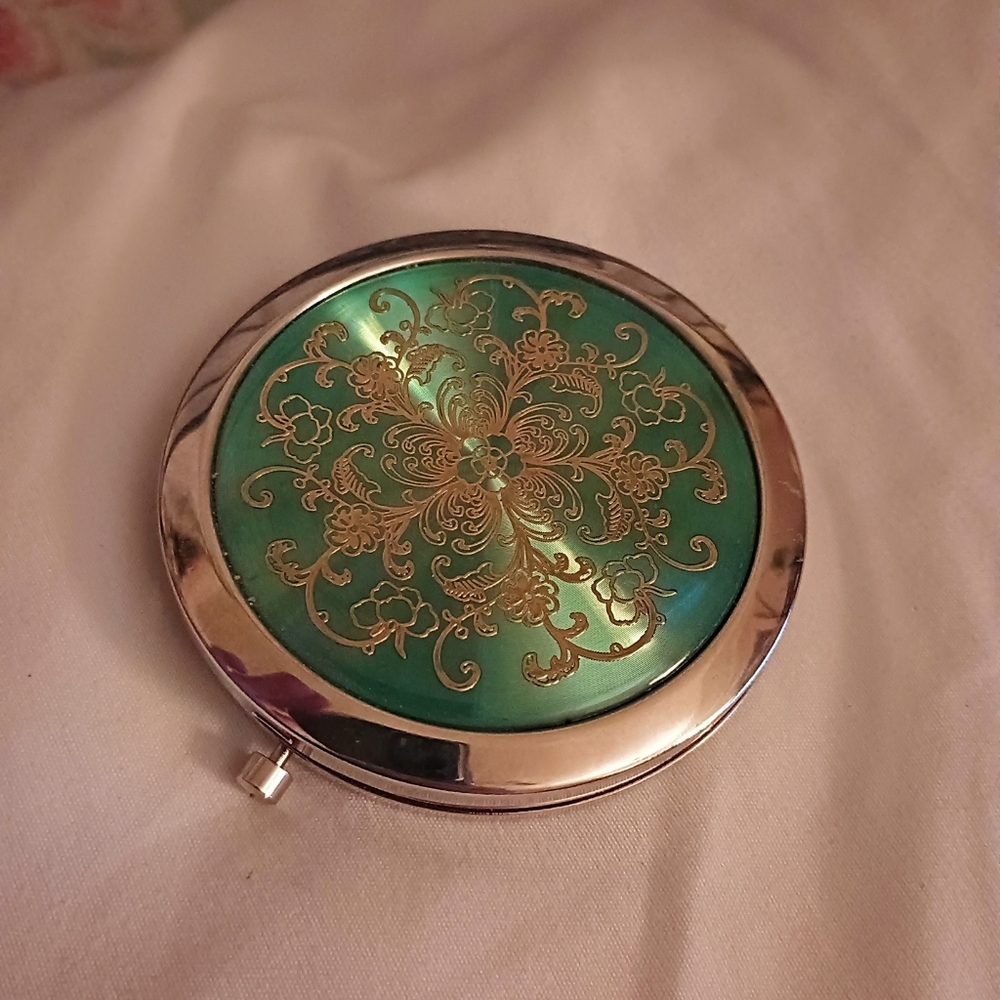 Gold Floral Mirror Compact